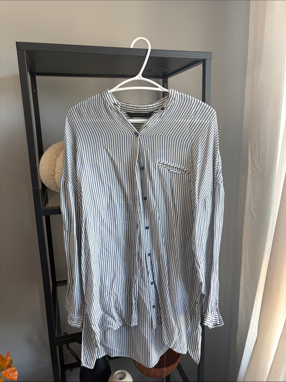 187 Zara Vertical Stripe Button-Down Shirt in Blue and White